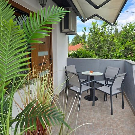 Apartments Lola Biograd Na Moru Zewnętrze zdjęcie