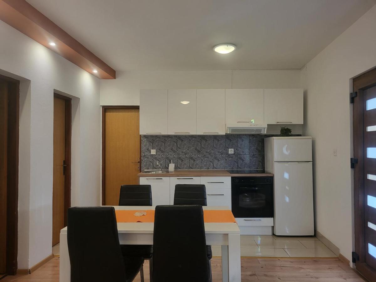 Apartments Lola Biograd Na Moru Zewnętrze zdjęcie