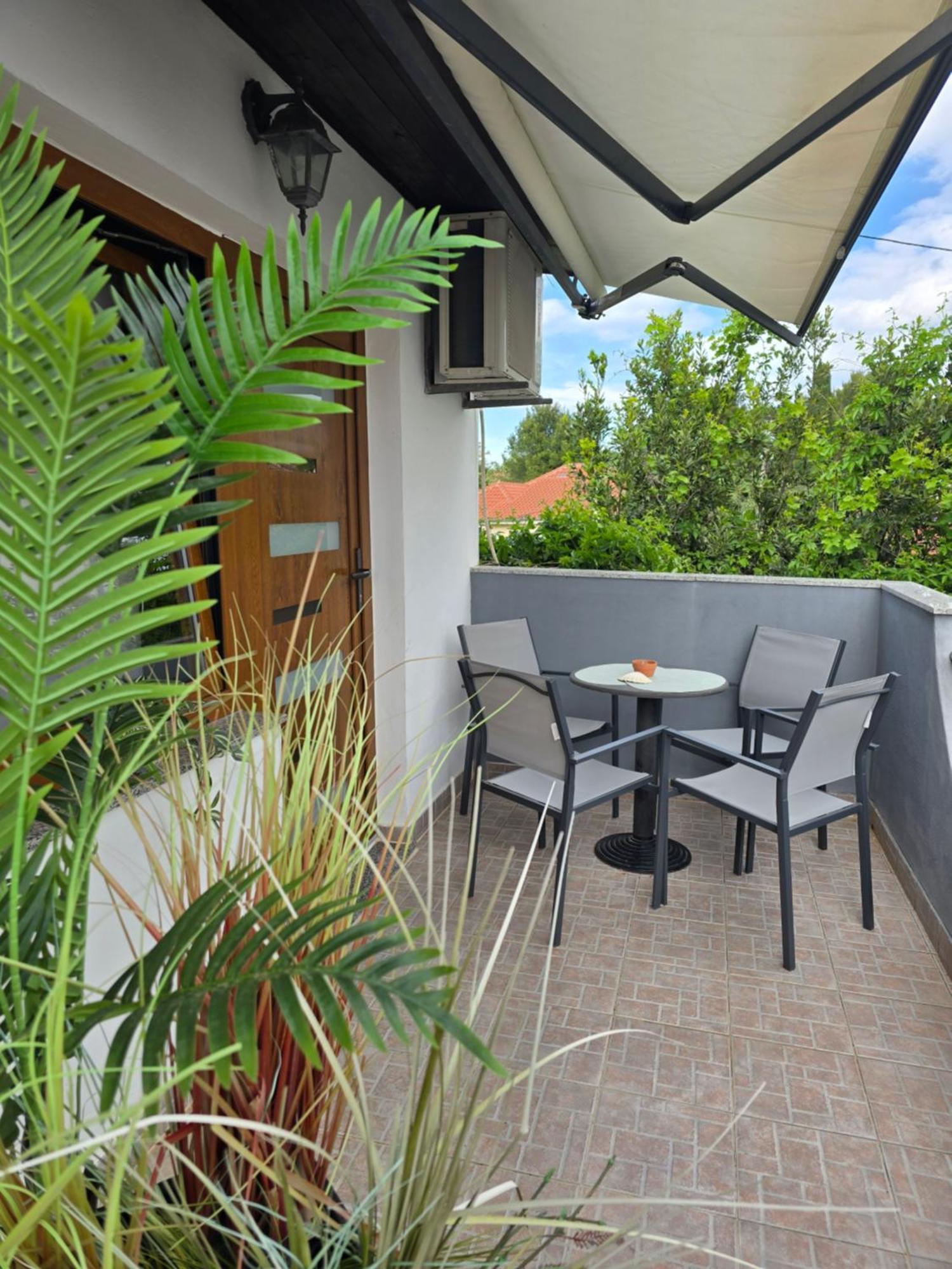 Apartments Lola Biograd Na Moru Zewnętrze zdjęcie