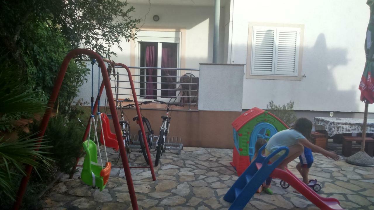 Apartments Lola Biograd Na Moru Zewnętrze zdjęcie