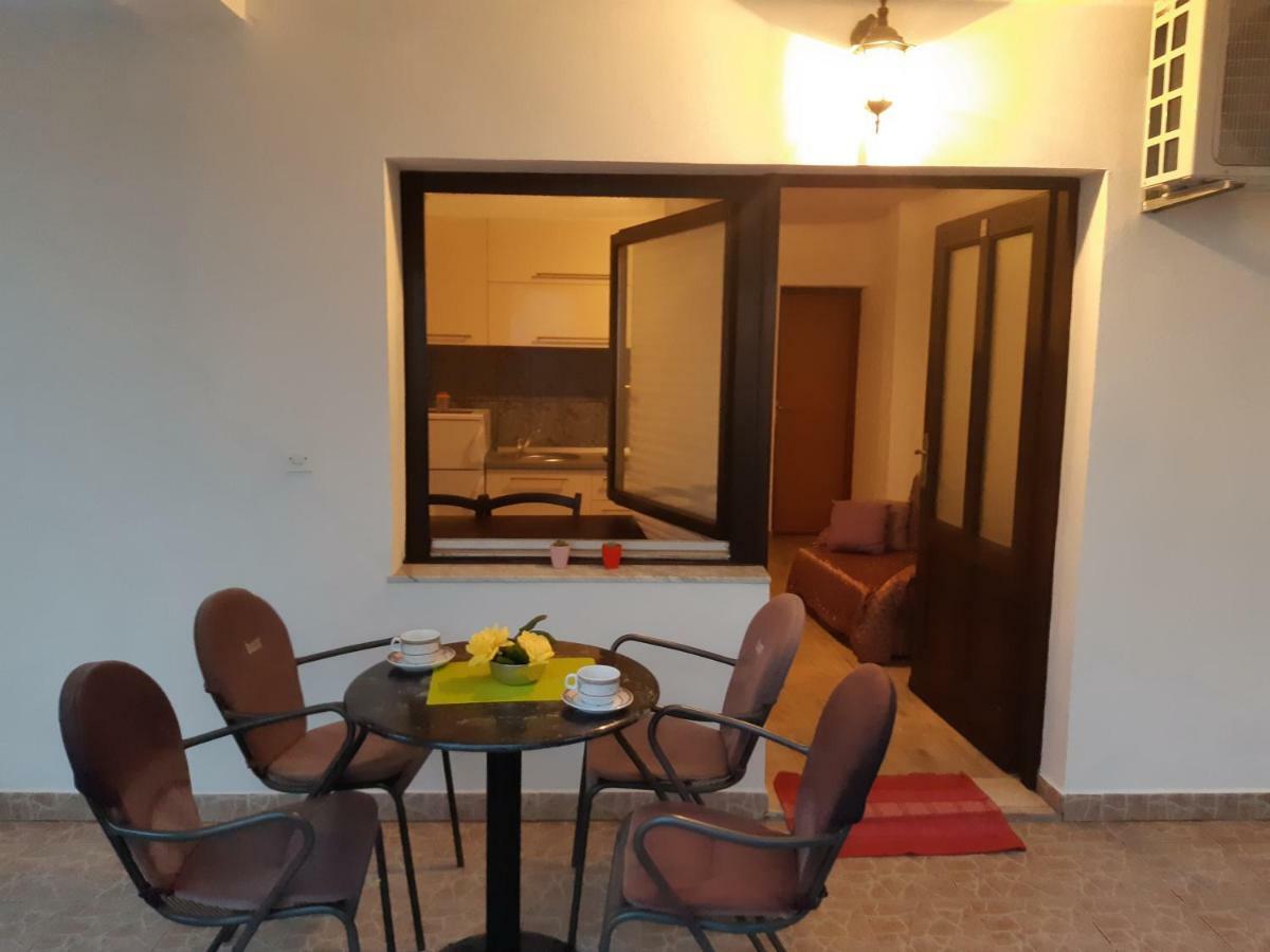 Apartments Lola Biograd Na Moru Zewnętrze zdjęcie