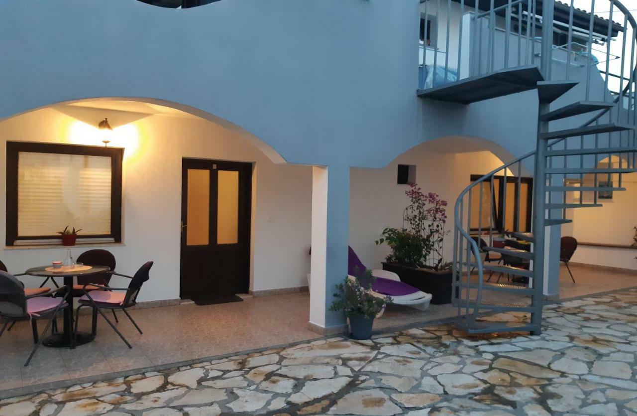 Apartments Lola Biograd Na Moru Zewnętrze zdjęcie