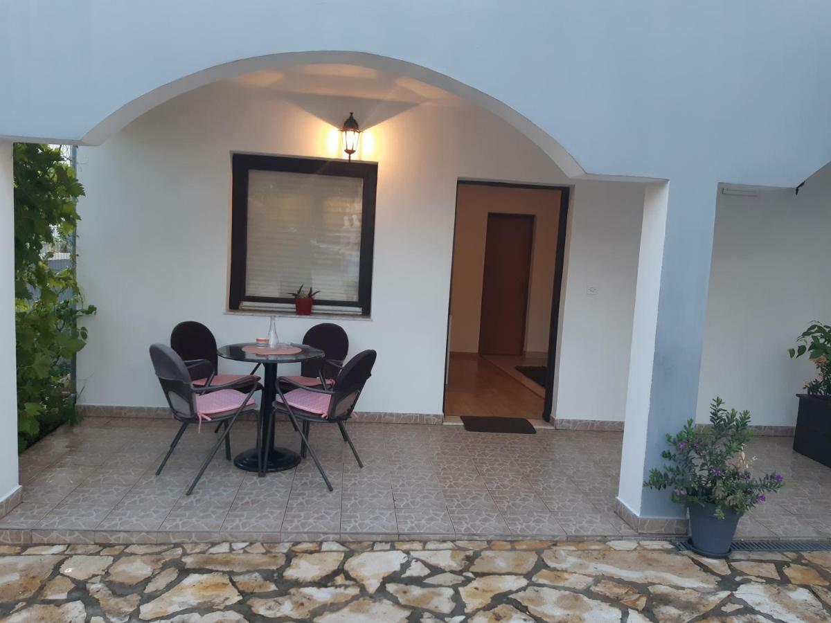 Apartments Lola Biograd Na Moru Zewnętrze zdjęcie